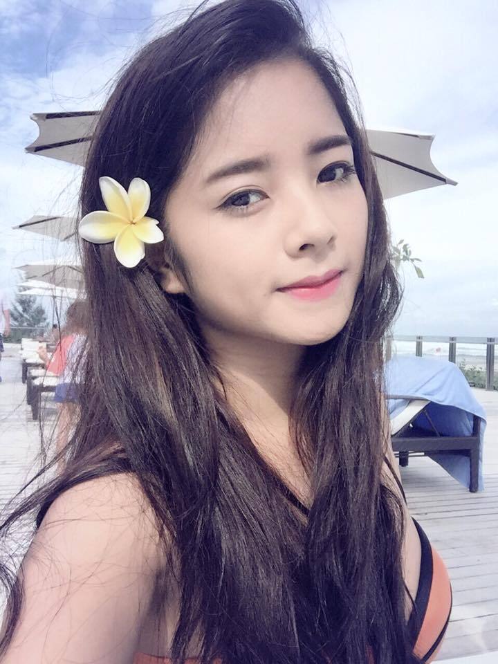 美女扒开尿口网站